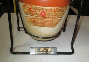 Garrafa de whisky Ye Monks com 2 litr, com suporte