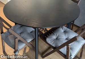 Mesa de Jantar c/ 4 Cadeiras