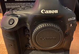 Canon EOS 1Dx com acessórios