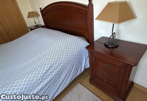 SÓ 550 Mobília de quarto de casal Completa em madeira maciça (cerejeira)