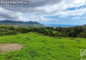 Terreno em Povoação de 142408,00 m²