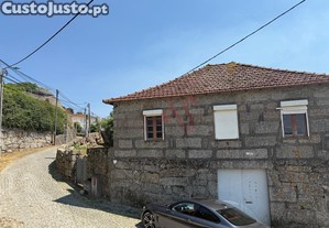 Moradia T8 Para Restauro Com Terreno E Vistas Panorâmicas Em São Tomé De Abação, Guimarães
