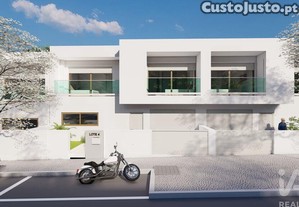 Casa T4 em Luz de 187,00 m²