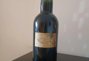 Vinho Madeira Reserva Velho (meio doce)