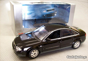 modelo em miniatura AUDI A6 - C5 (2001) em escala 1:18