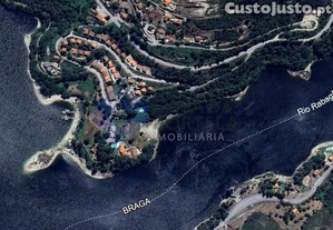 Terreno com projecto de arquitectura aprovado do tipo V3 localizado em albufeira de Venda Nova