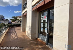 Loja / Estabelecimento Comercial em Albufeira e Olhos de gua de 52,00 m