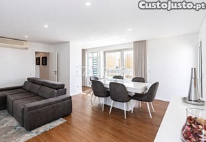 Apartamento T2 Com Terraço Privativo De 100M² E...