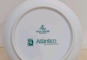 Pratinho dos 80 Anos Banco Português do Atlântico com rosa dos ventos em porcelana VA Vista Alegre