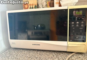 Micro-ondas Samsung GE732K 20L