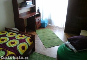 Quarto para rapariga estudante
