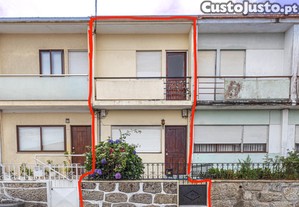 EXCELENTE NEGÓCIO PARA INVESTIDORES........Moradia T2 para Restauro no Coração de Vila Nova de Gaia