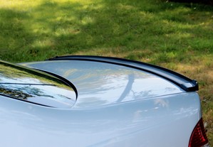 Lip / Spoiler / Aileron Universal M3 look em preto piano brilhante com 150cm em plástico para AUDI, BMW, CITROEN, HONDA, PEUGEOT