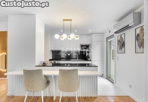 Apartamento T2+1, De 2022, Com Dois Lugares De...