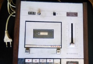 Gravador de Cassettes Philips N2506 para recuperar