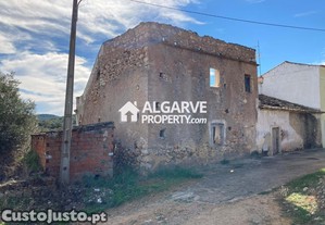 Quinta c/ ruina para renovar com vista de campo