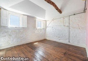 Apartamento T0+1 Duplex Frente Cedofeita Porto...