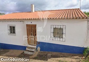 Moradia t3 com terreno urbano de 970 m² em vales mortos serpa