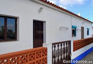 Mina de São Domingos a 11 Minutos - Moradia T3 com Quintal e Garagem em Vale do Poço, Santana de Cambas, Mértola