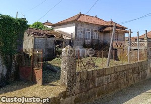 Moradia Em Maços - Chaves