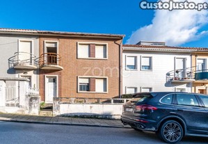 Moradia T3 C/ Logradouro, Aldoar