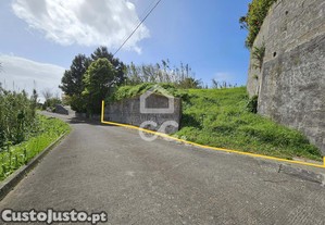 Terreno com 1.365,00 m2 - Ginetes - Ponta Delgada