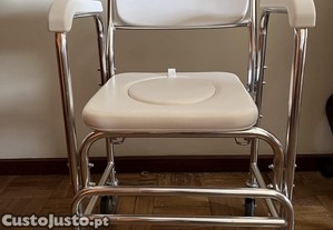 Cadeira sanitária/banho com rodas