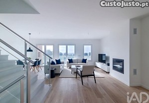 Casa / Villa T3 em Silveira de 328,00 m²