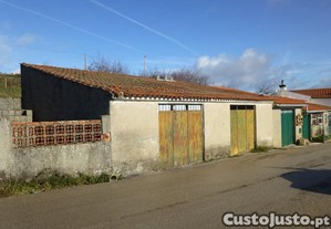 Garagem Dupla Com Quintal - Cepos (Arganil)