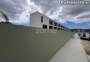 Moradia T3 Em Condominio Privado , Centro De...