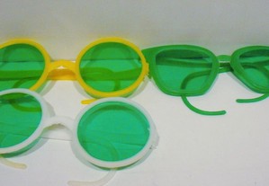3 Pares de óculos de criança em plástico - anos 60