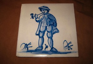 Antigo azulejo homem com cachimbo séc 19