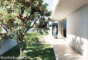 Terreno Com Pip Aprovado Moradia T3 Com Piscina...