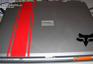 2 Portáteis Fujitsu Amilo L7300