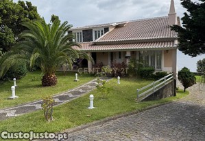 Fant�stica Moradia T4 no Serretina - Ilha Terceira