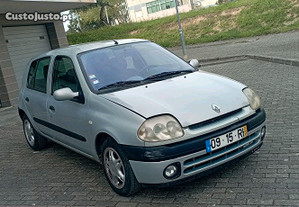Renault Clio RT
