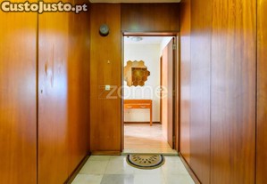 Apartamento T2 C/ Garagem E Elevador | Ramalde,...