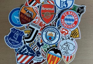 39 Stickers Autocolantes Clubes de Futebol Champions