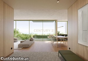 Penthouse T5 em empreendimento de luxo no Porto, com vista panor�mica