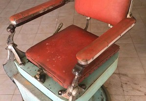 Cadeira barbeiro antiga