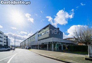 Apartamento T3 Renovado, Em Vila De Prado, Vila...