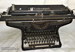 Máquina Escrever Underwood Standard