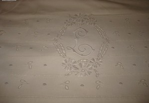Antigo lençol algodão com monograma L