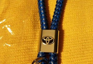 Porta Chaves em Couro Entrelaçado Toyota Blue