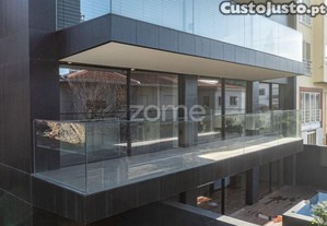 Apartamento T4 Novo No Empreendimento Icon, À...
