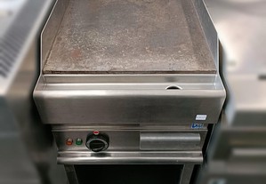 Fry top elétrico de chapa lisa com base (400x700x900mm)