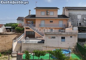 Moradia T5+1 Com Garagem E Terreno Nas...