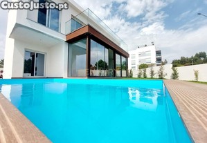 Moradia Nova 3 Suites Piscina E Jardim A 10 Minutos Santa Cruz
