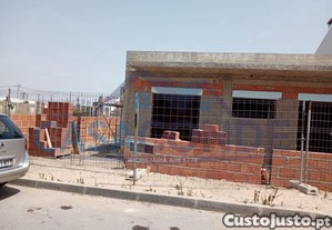 Moradia Terrea V4 C/Garagem