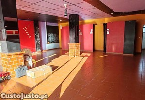 Loja / Estabelecimento Comercial em Proena-a-Nova e Peral de 61,00 m